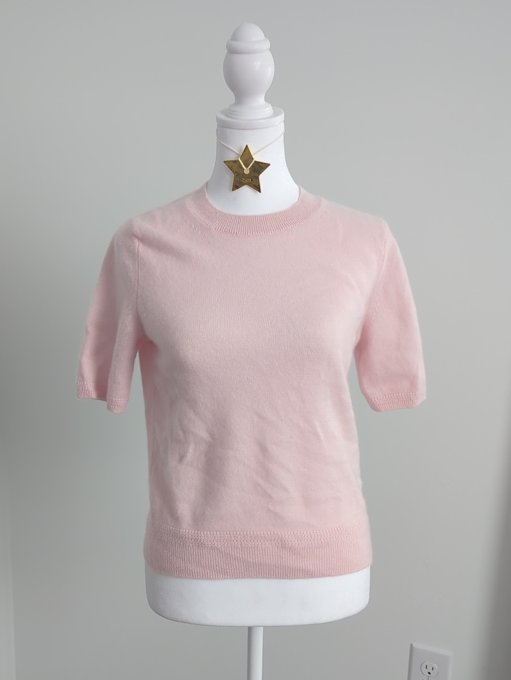 Banana Republic Light Pink Short Sleeve Crewneck Top